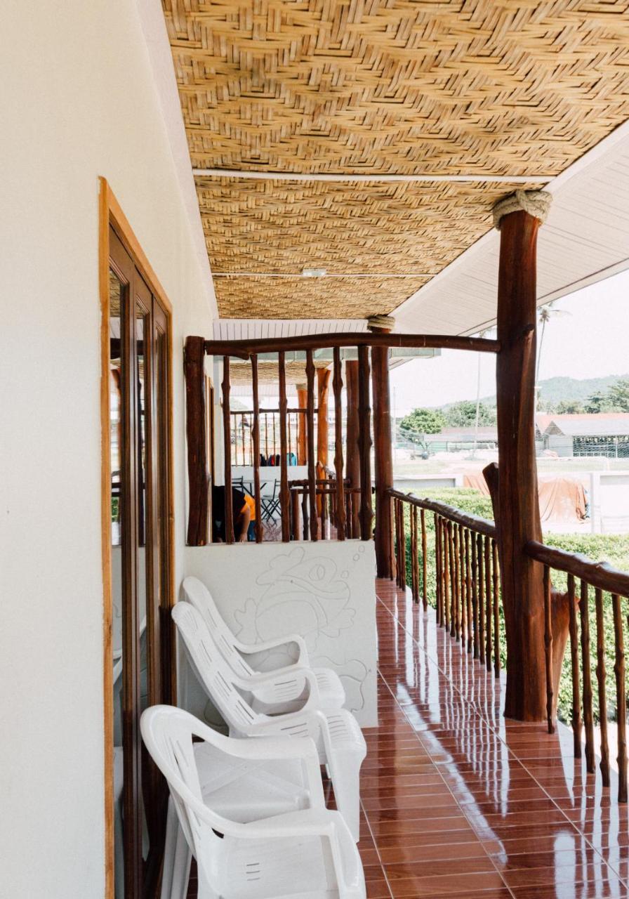 Phi Phi Nice Beach Resort Экстерьер фото